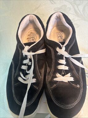 LOWER EAST SIDE Black Suede Low-Top Sneakers with White Laces